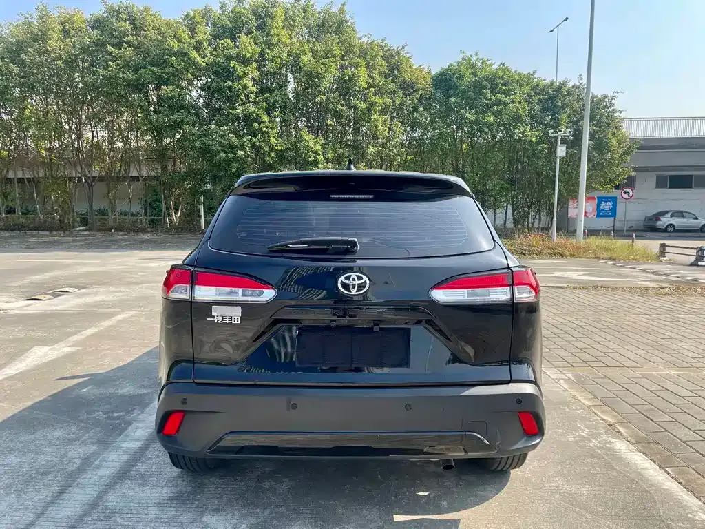 Toyota Corolla Cross — фото 9