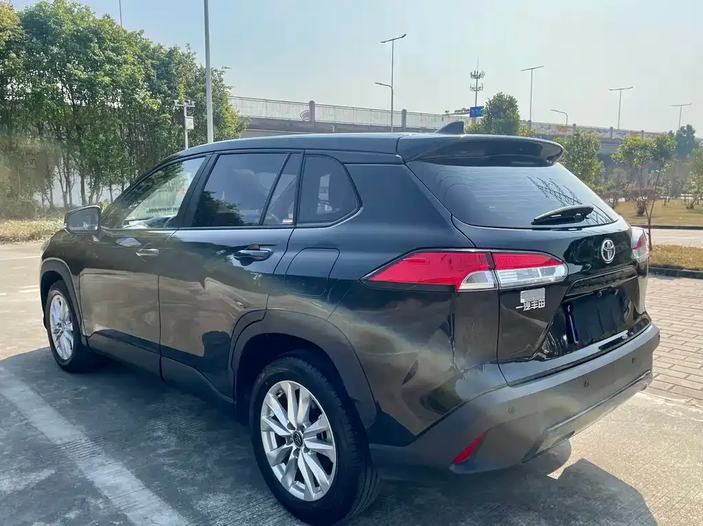 Toyota Corolla Cross — фото 2