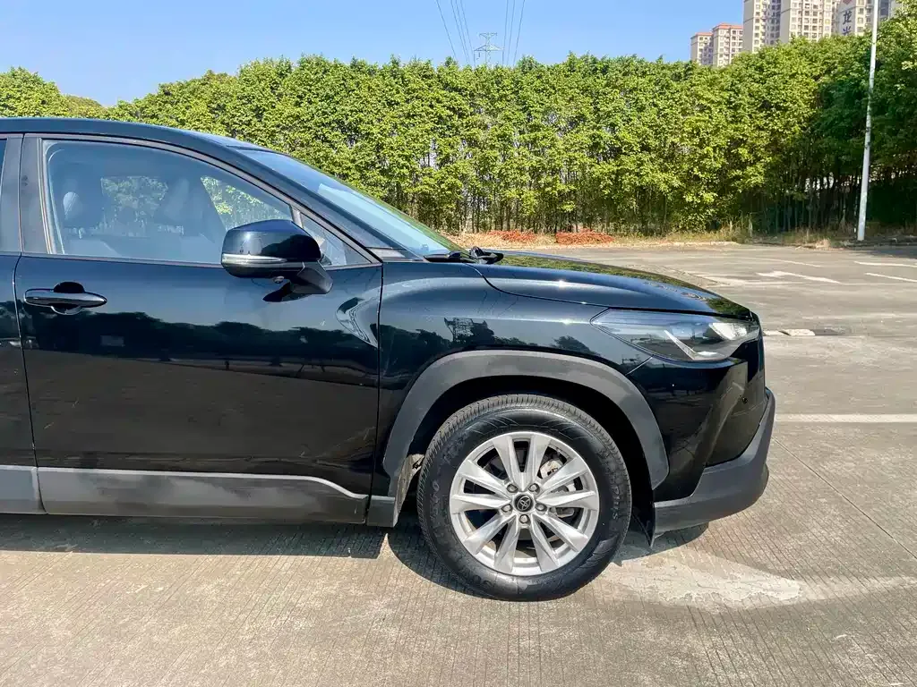 Toyota Corolla Cross — фото 7