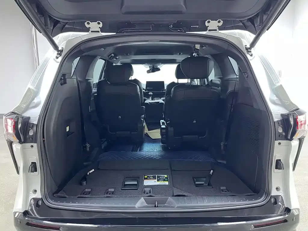 Toyota Sienna — фото 2