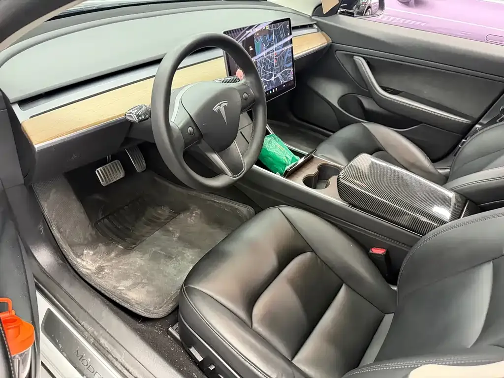 Tesla Model 3 — фото 2
