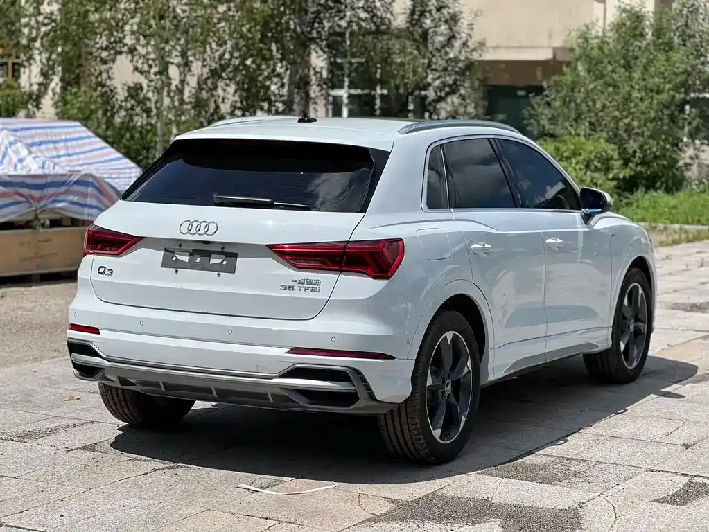 Audi Q3 — фото 5