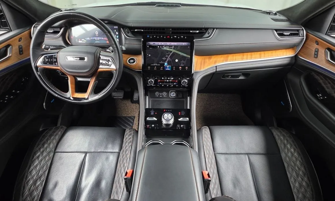 Jeep Cherokee — фото 5