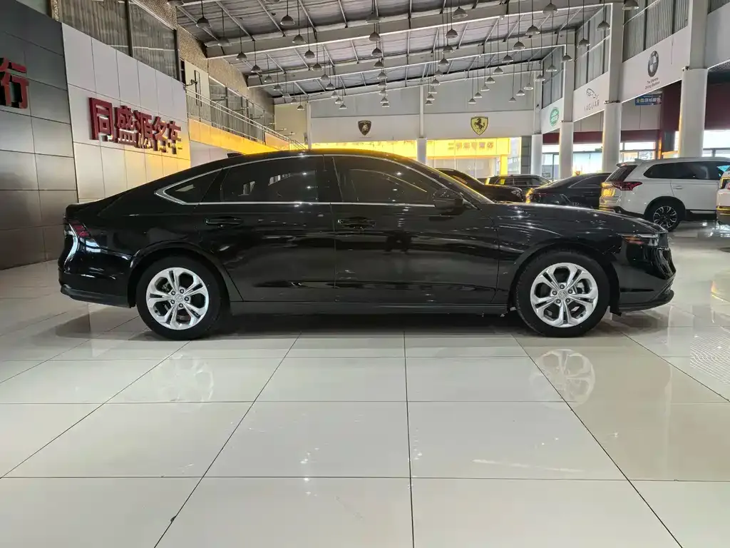 Honda Accord — фото 5