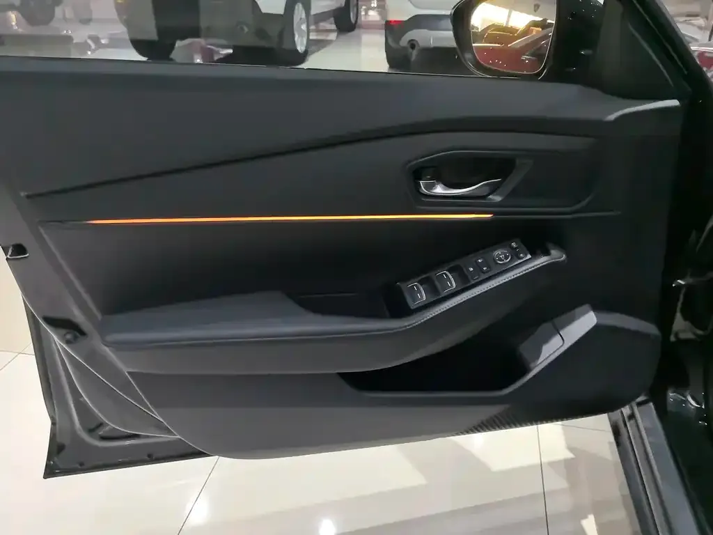 Honda Accord — фото 10