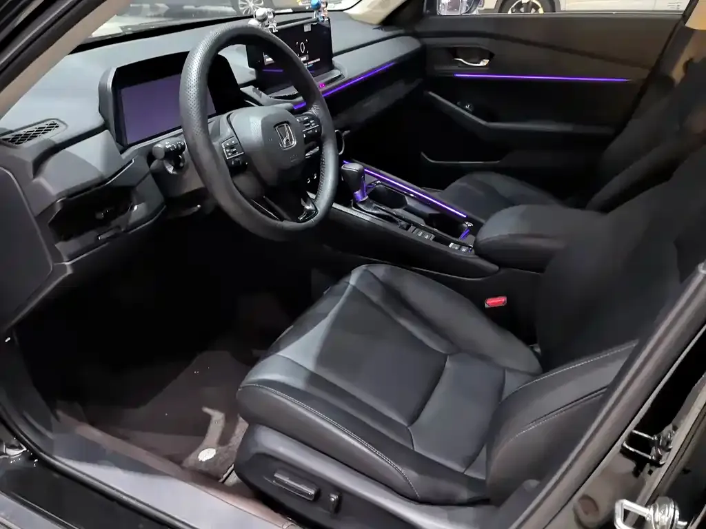 Honda Accord — фото 9