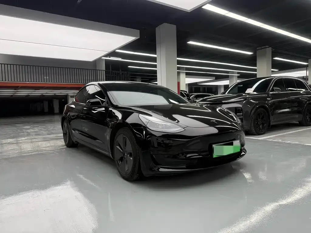 Tesla Model 3 — фото 9