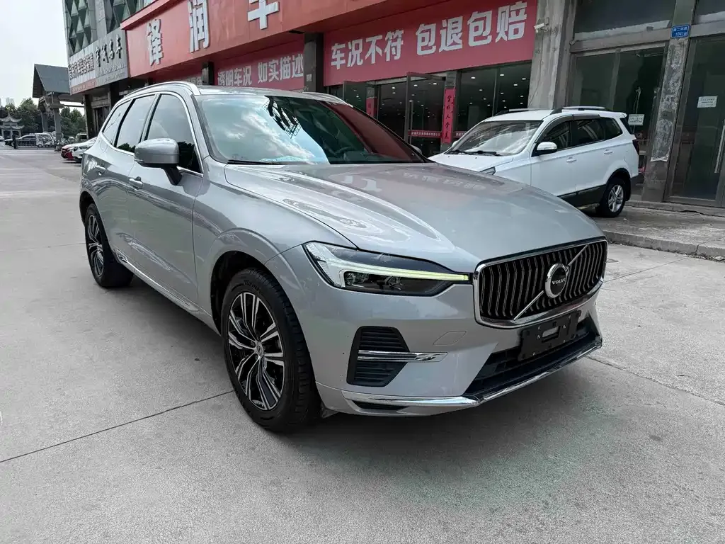 Volvo XC60 — фото 10