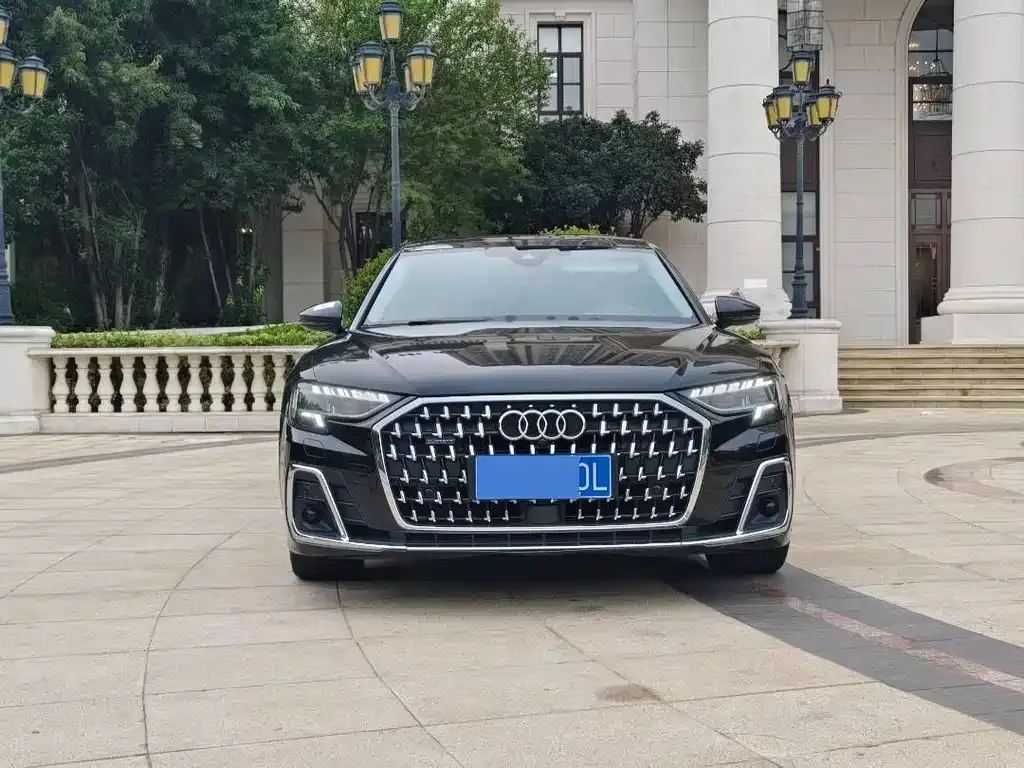 Audi A8 — фото 7