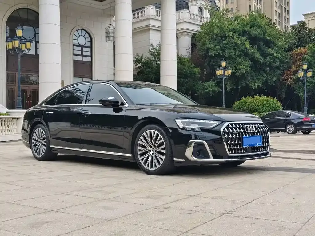 Audi A8 — фото 3
