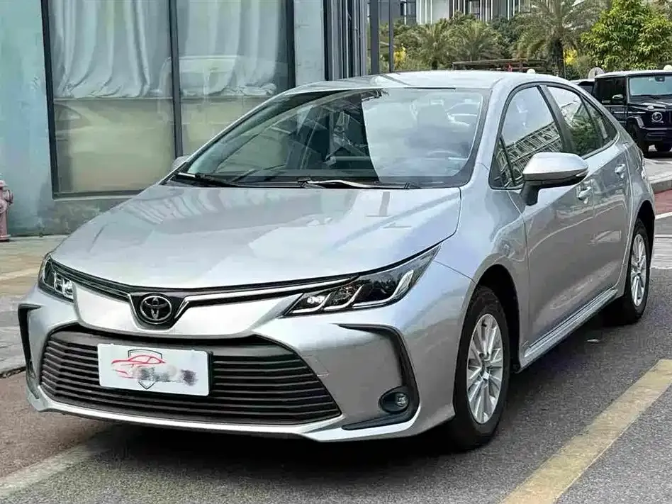 Toyota Corolla — фото 1