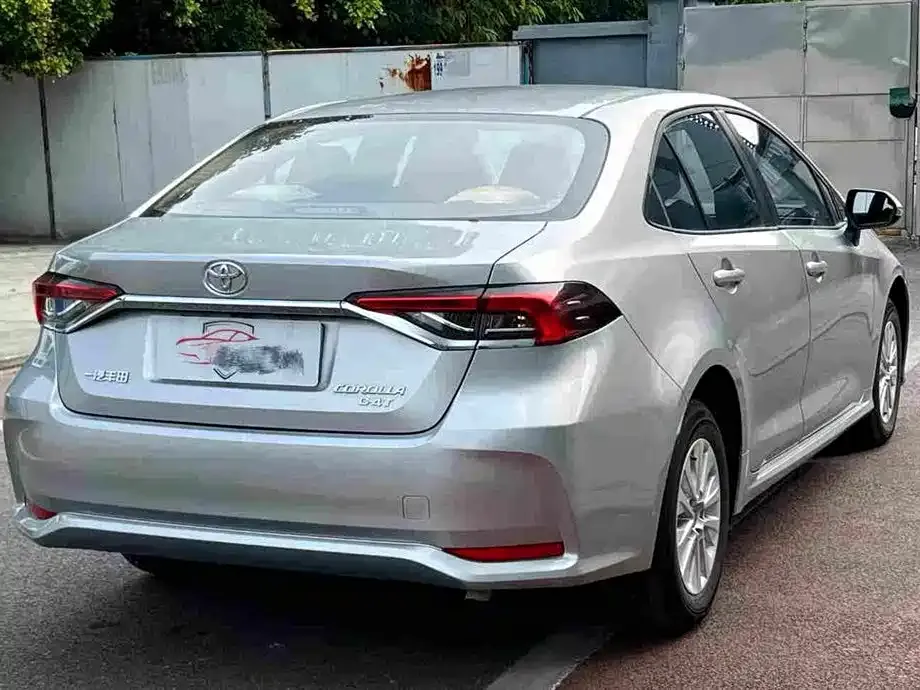 Toyota Corolla — фото 6