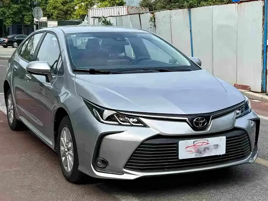 Toyota Corolla — фото 2