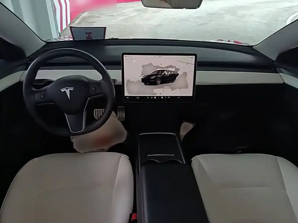 Tesla Model 3 — фото 3