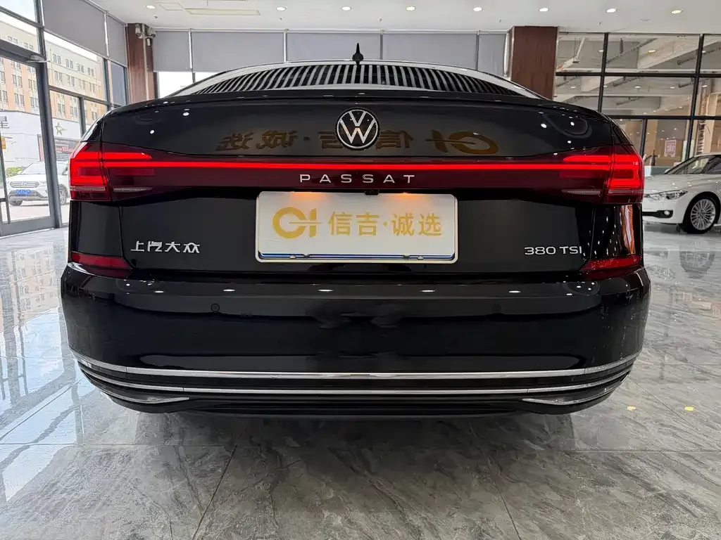 Volkswagen Passat — фото 5