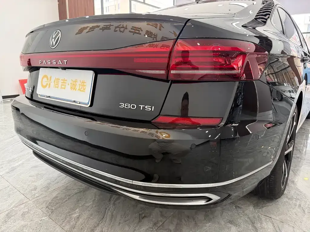Volkswagen Passat — фото 3