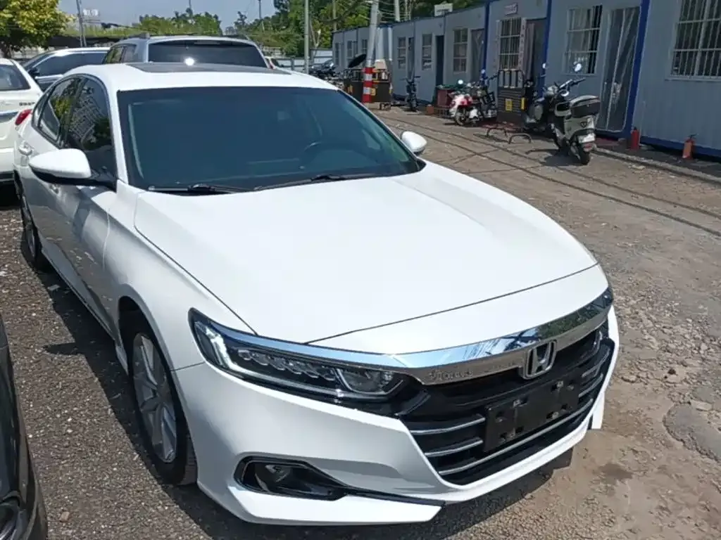 Honda Accord — фото 10
