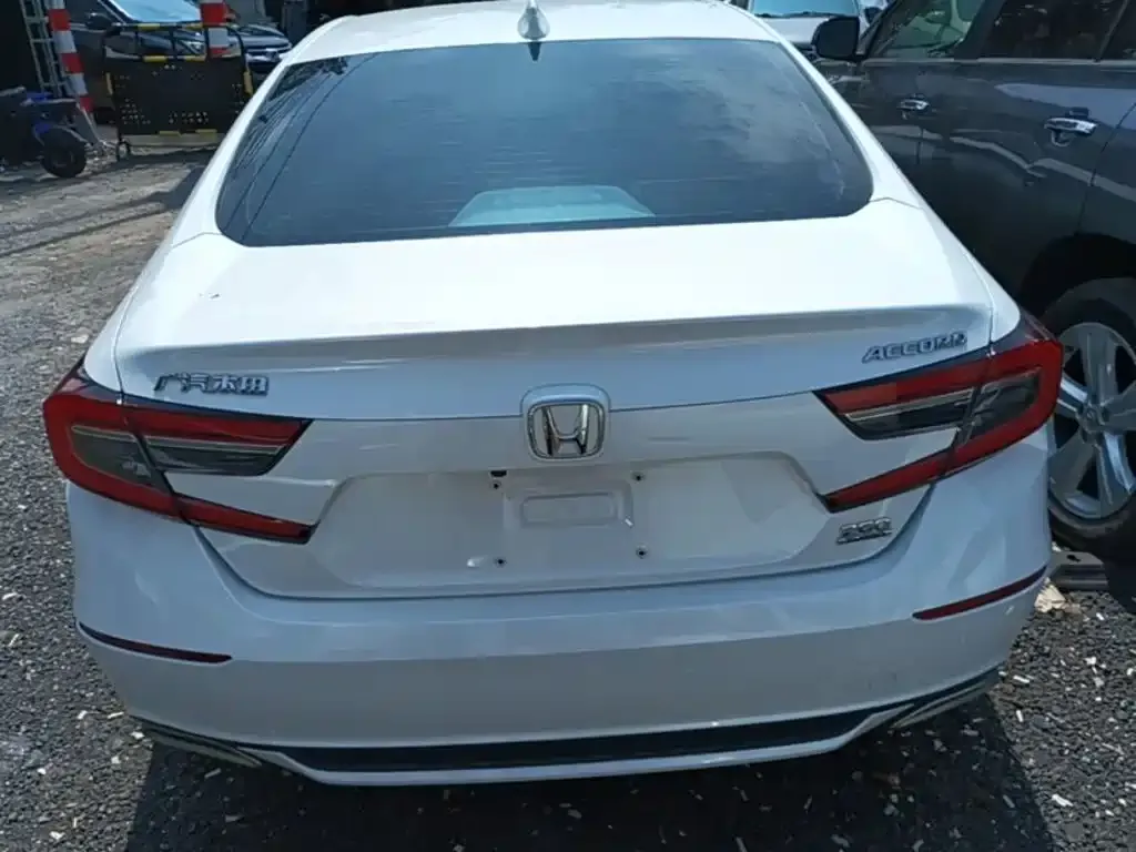 Honda Accord — фото 5