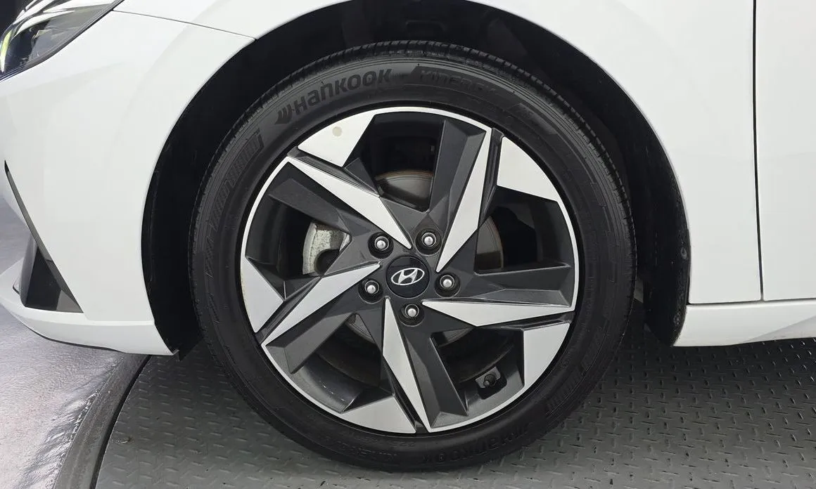 Hyundai AVANTE — фото 8