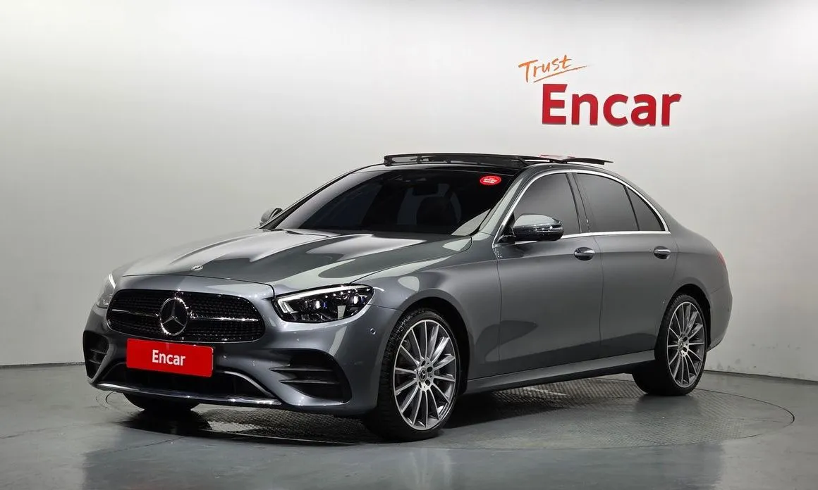Mercedes-Benz E-Class — фото 1