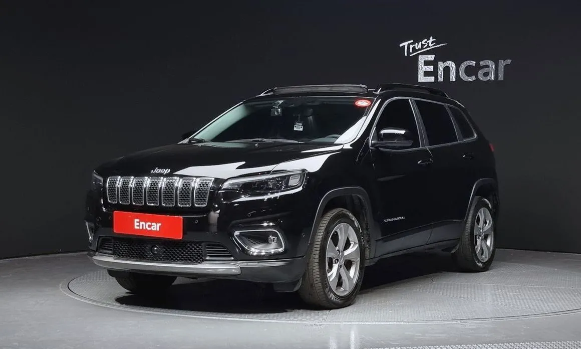 Jeep Cherokee — фото 1