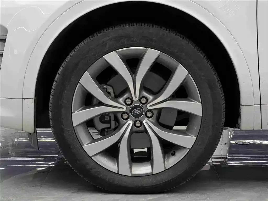 Land Rover Discovery Sport — фото 10