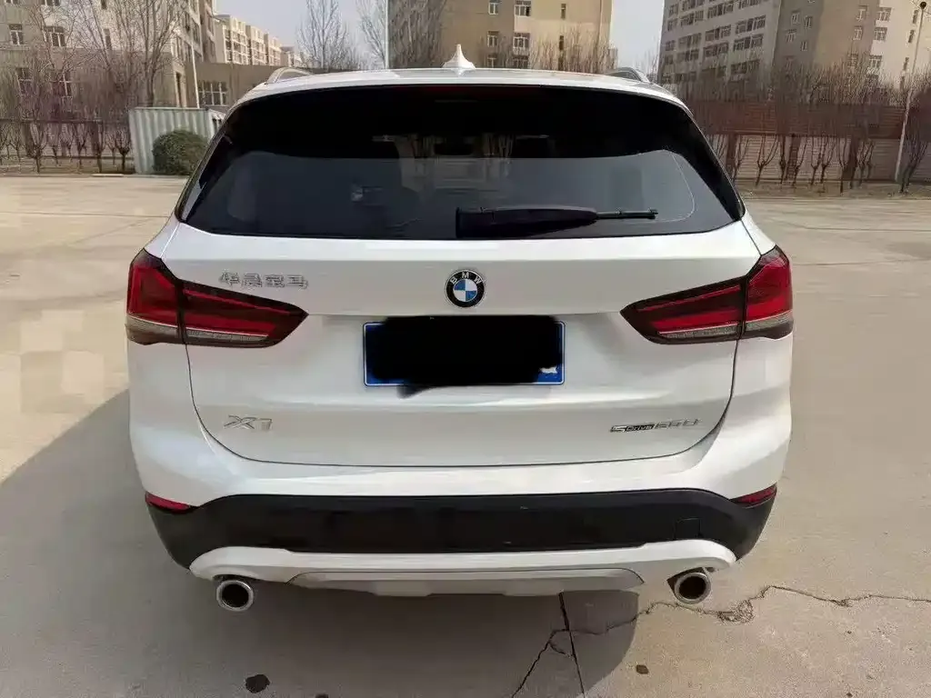 BMW X1 — фото 2