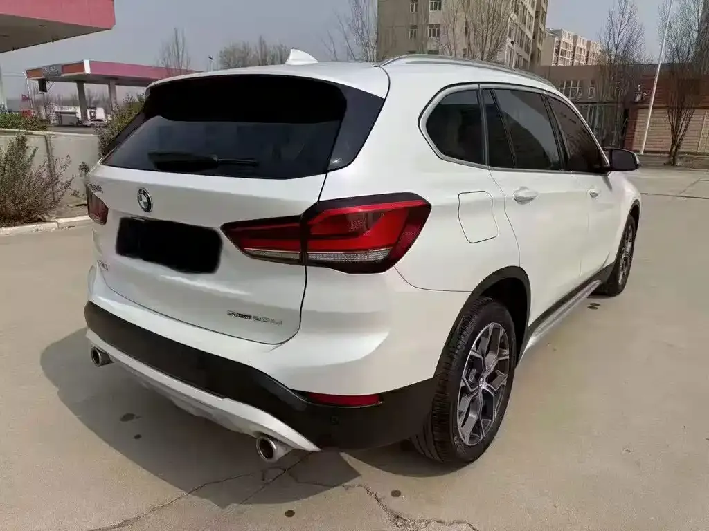 BMW X1 — фото 9