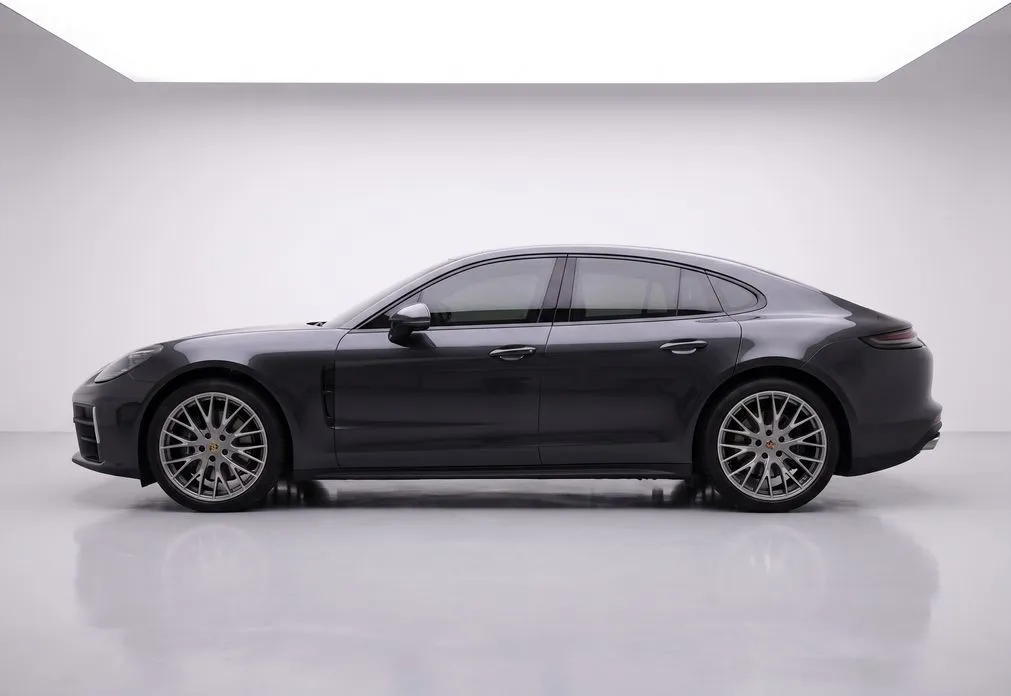 Porsche Panamera — фото 1