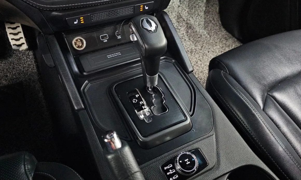 KG Mobility (Ssangyong) Rexton — фото 10
