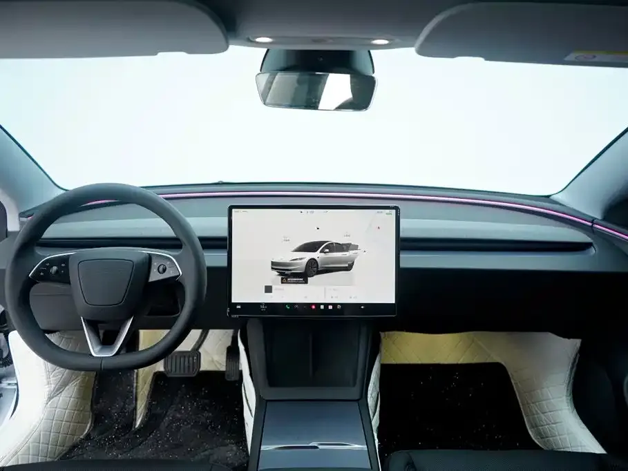 Tesla Model 3 — фото 2