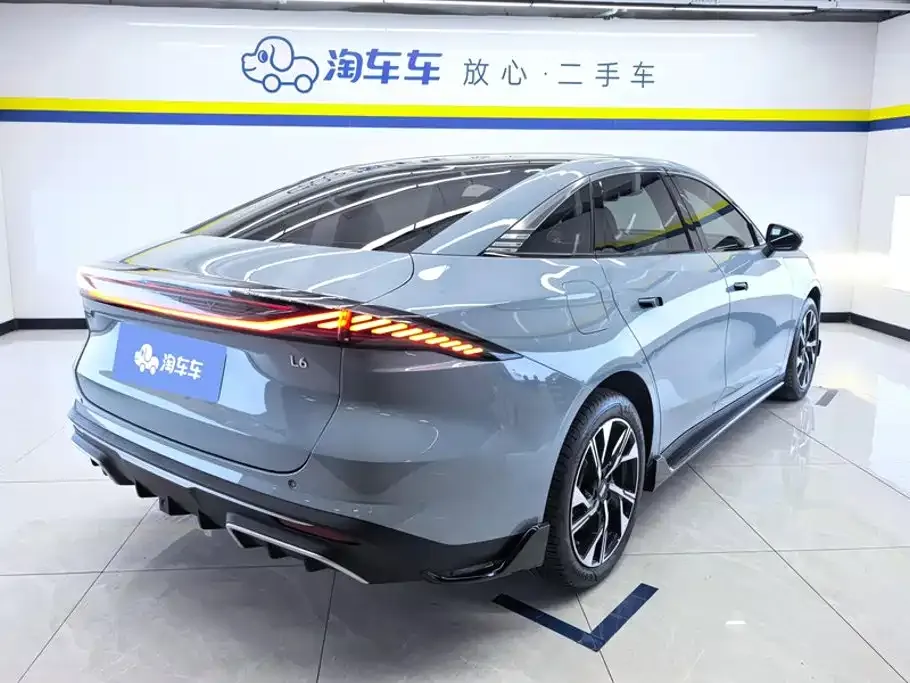 Geely Galaxy L6 — фото 2