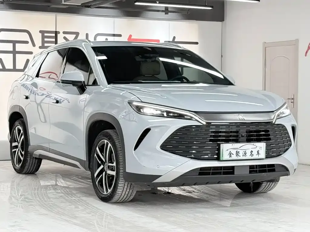 BYD L DM-i — фото 8