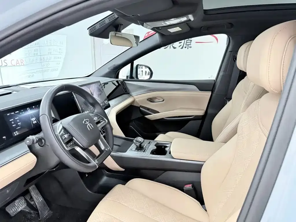 BYD L DM-i — фото 4