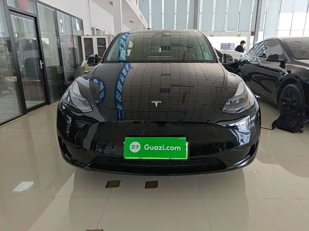 Tesla Model Y — фото 8