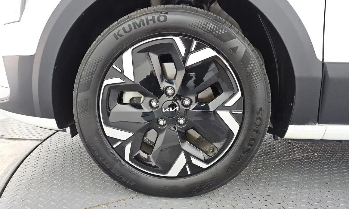 Kia Niro — фото 10