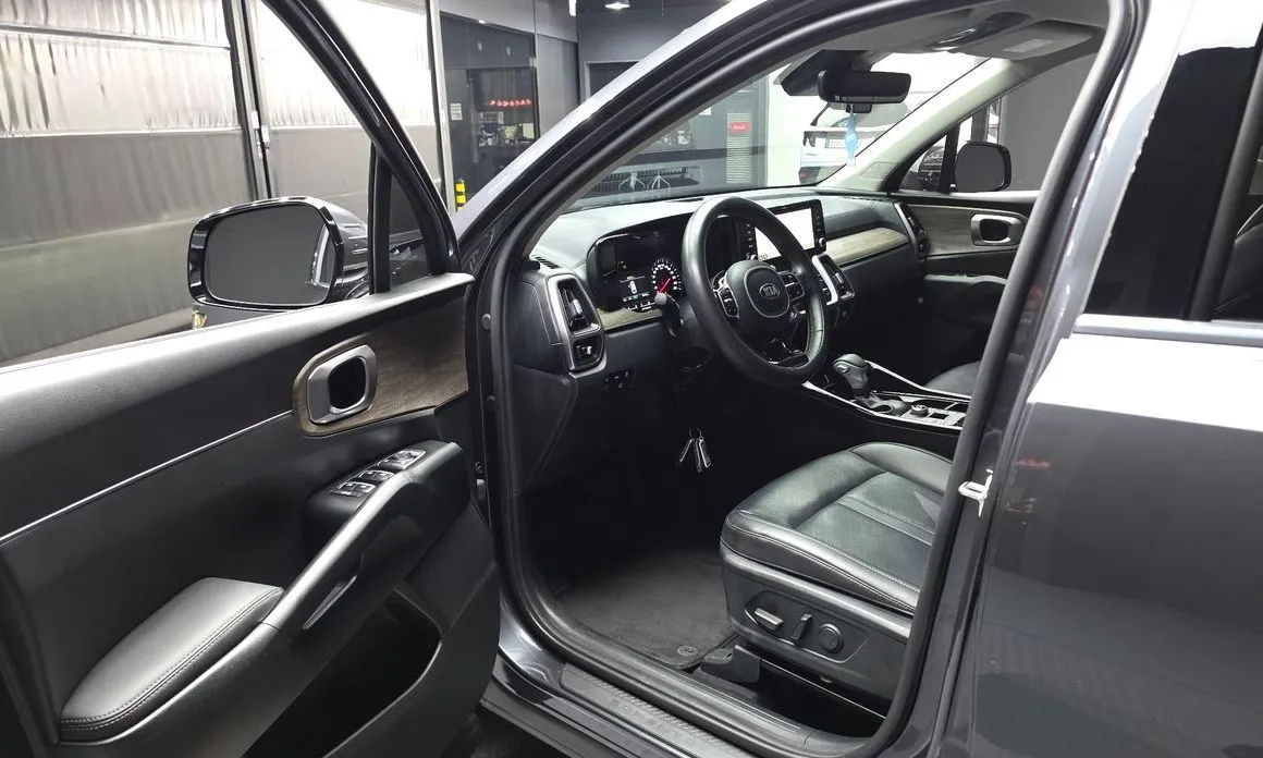 Kia Sorento — фото 9