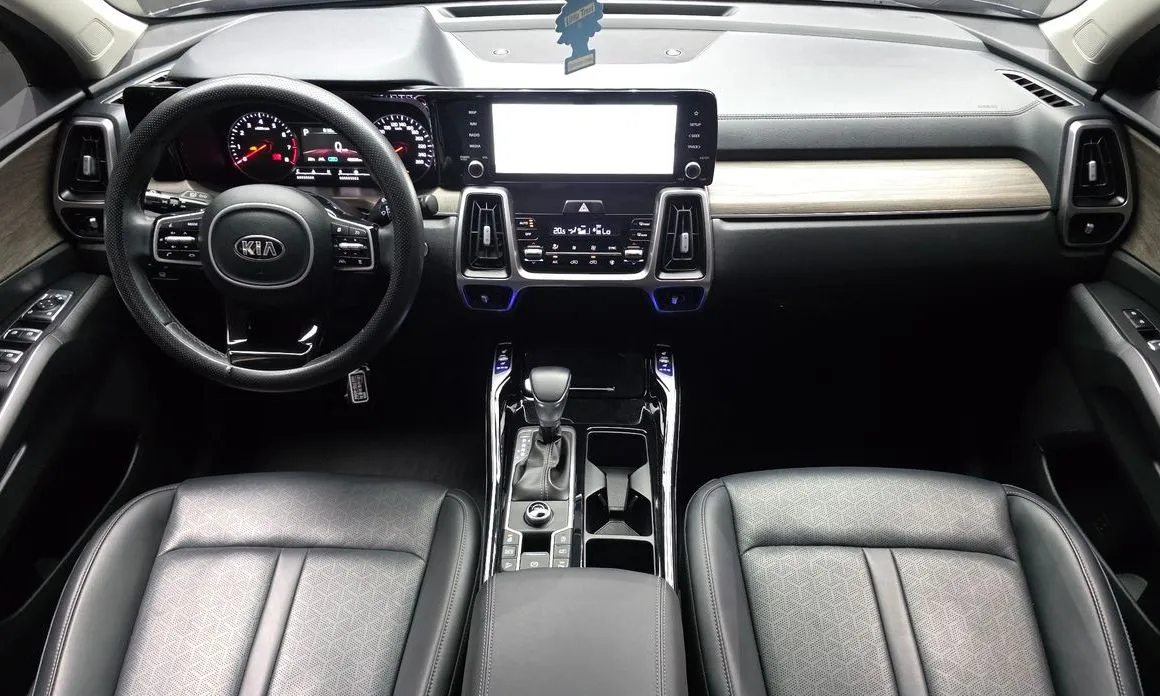 Kia Sorento — фото 10