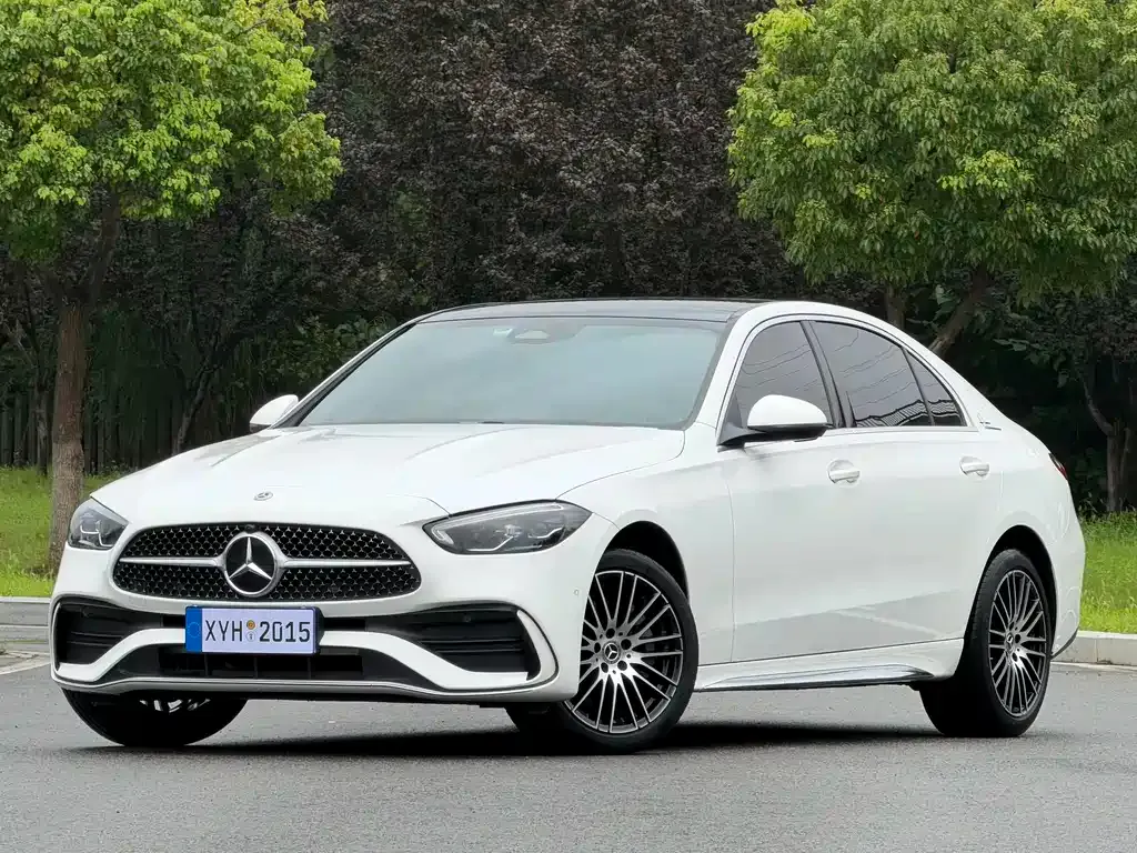 Mercedes-Benz C-Class — фото 1