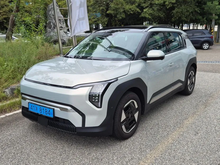 Kia EV3 — фото 1
