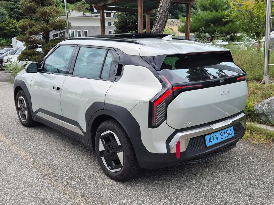 Kia EV3 — фото 9