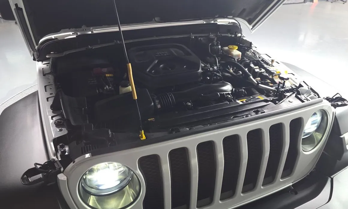 Jeep Wrangler — фото 8