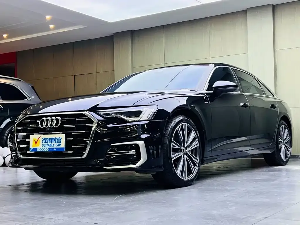 Audi A6L — фото 1
