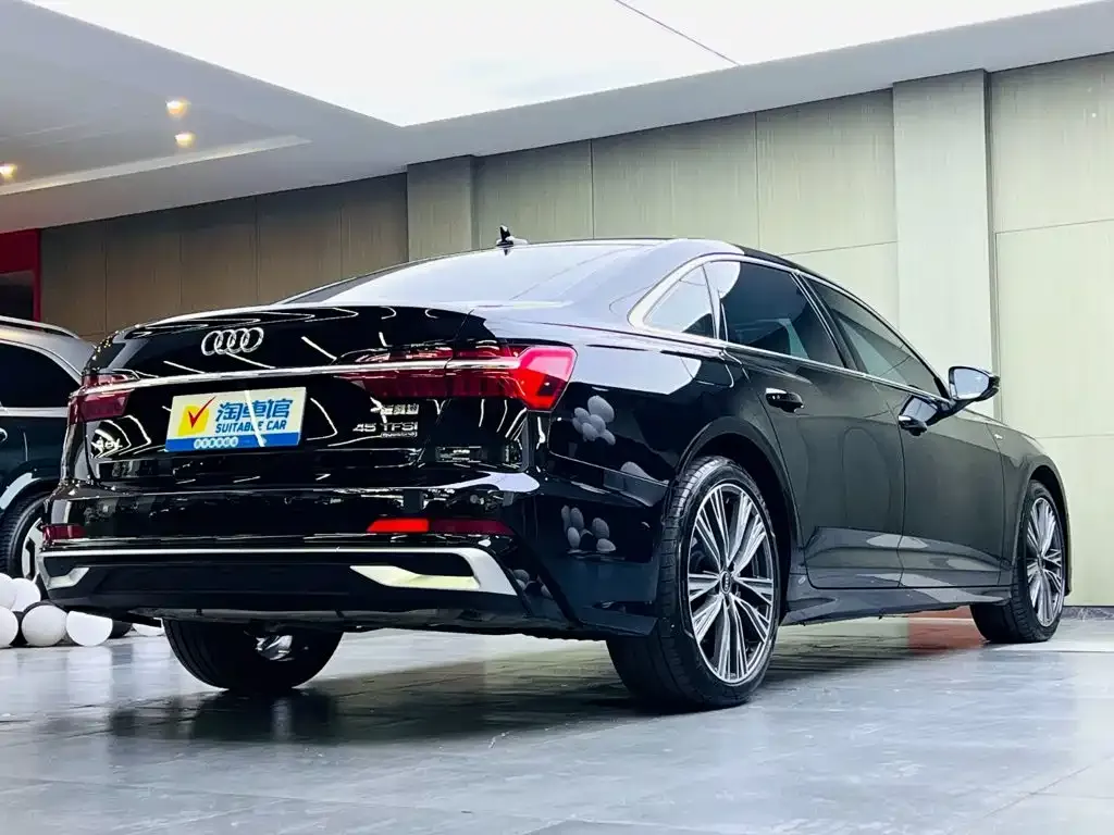Audi A6L — фото 10