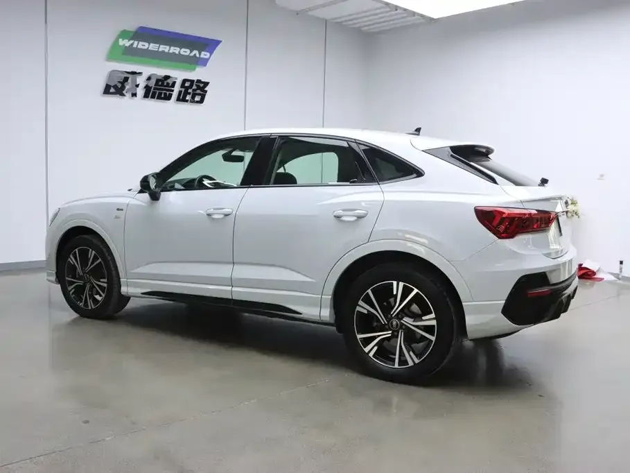 Audi Q3 Sportback — фото 6