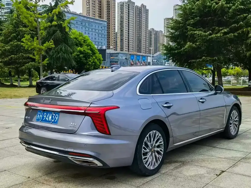 Hongqi H5 — фото 3