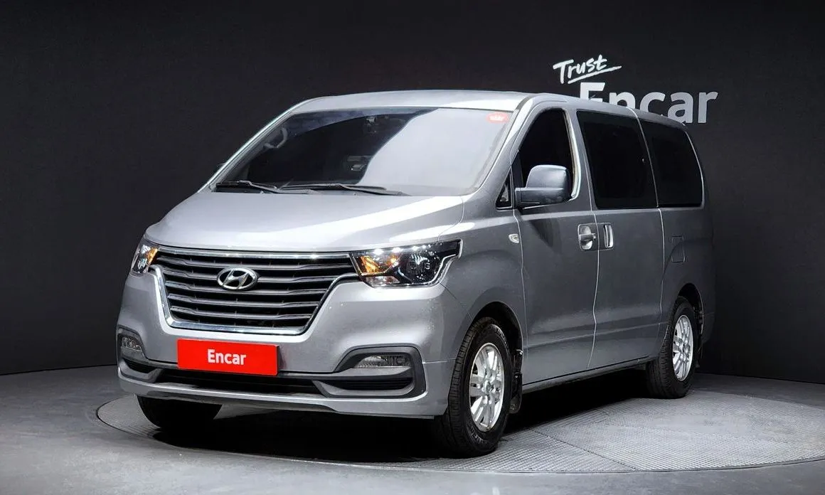 Hyundai Starex — фото 1