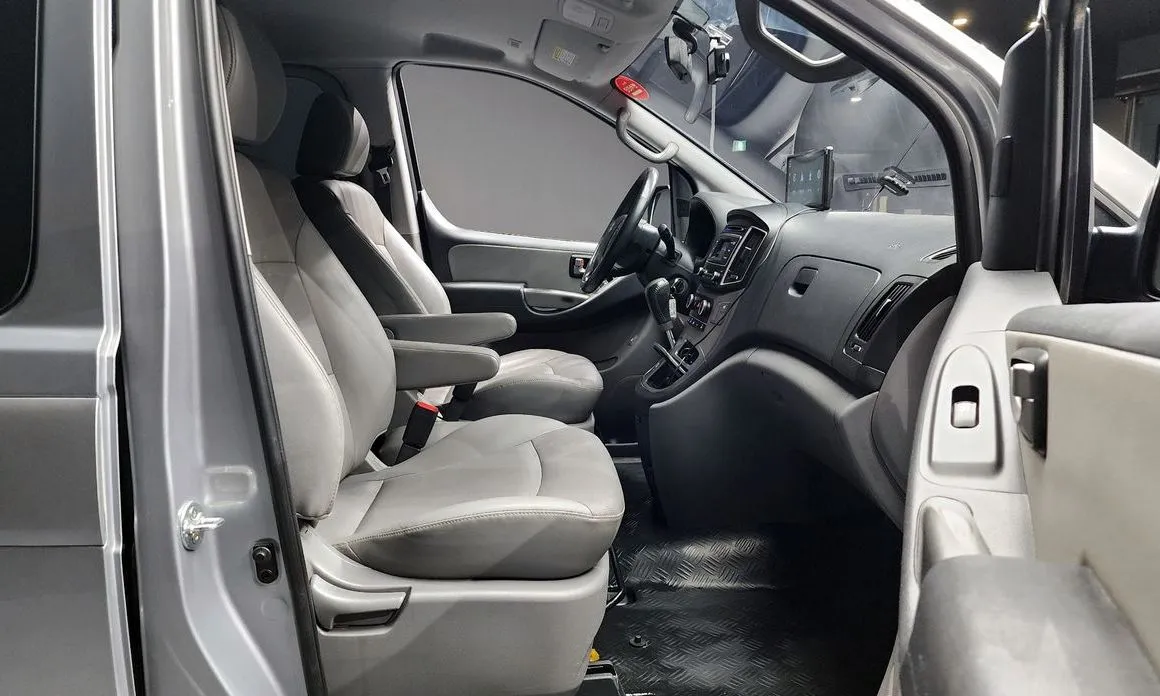 Hyundai Starex — фото 10