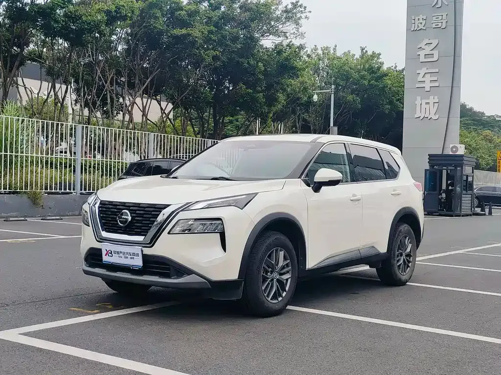 Nissan X-Trail — фото 1