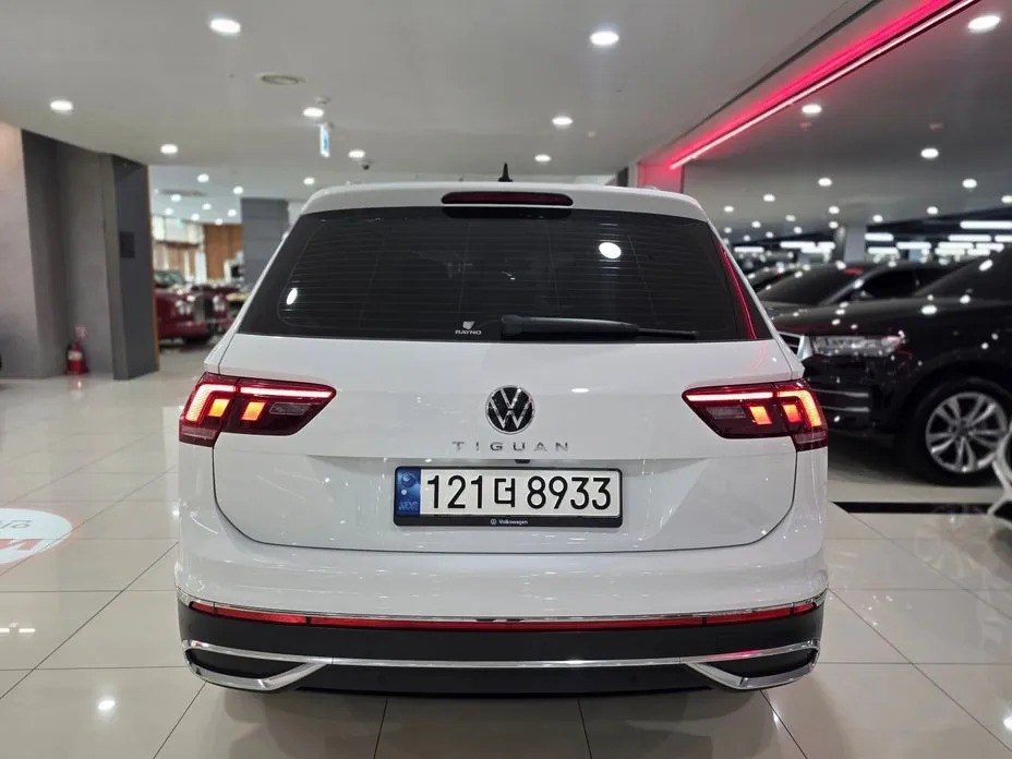 Volkswagen Tiguan — фото 7
